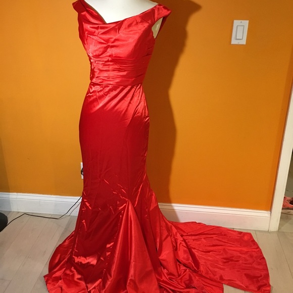 Red Satin Train Gown Embellished Vintage Court StyleEvening Party Dress